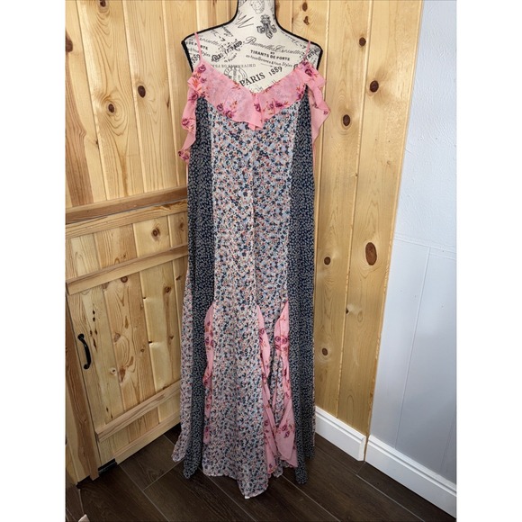 Anthropologie Dresses & Skirts - Anthropologie Sleeveless V-Neck Ruffle Midi Dress Size XL Floral Feminine Fairy